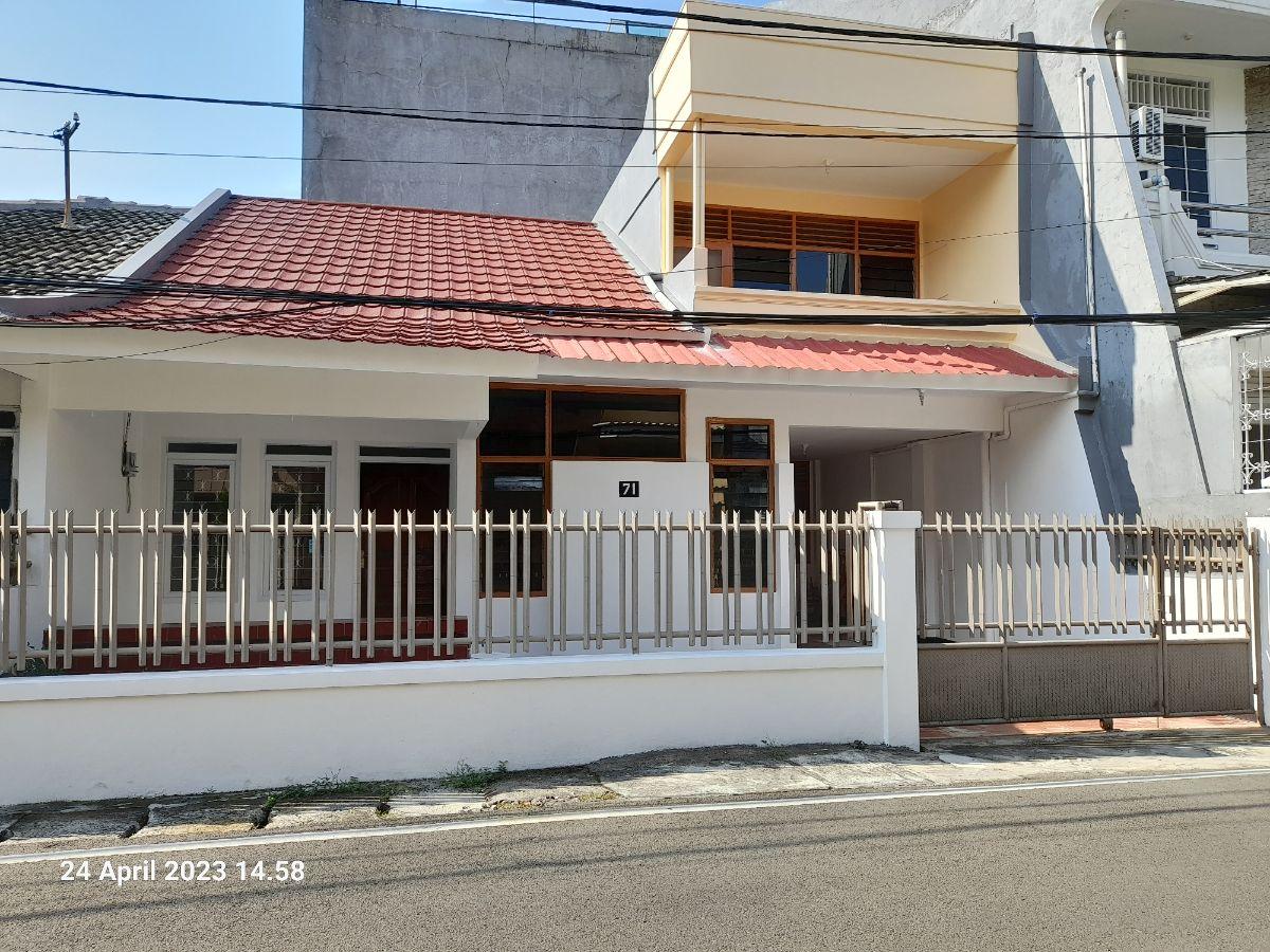 Disewakan Rumah 1,5 Lt dalam Komp Cempaka Putih Indah Jkt-Pu