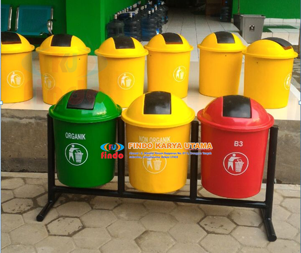 Tempat Sampah Dua Warna
