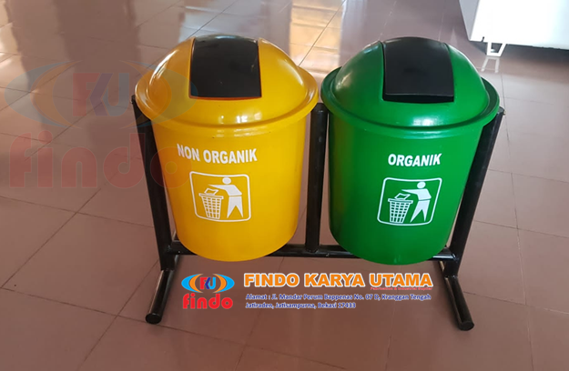 Tempat Sampah Dua Warna