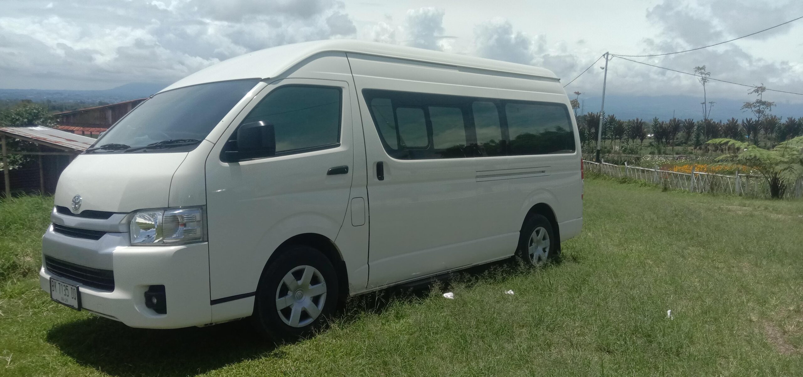SEWA MOBIL HIACE MEDAN