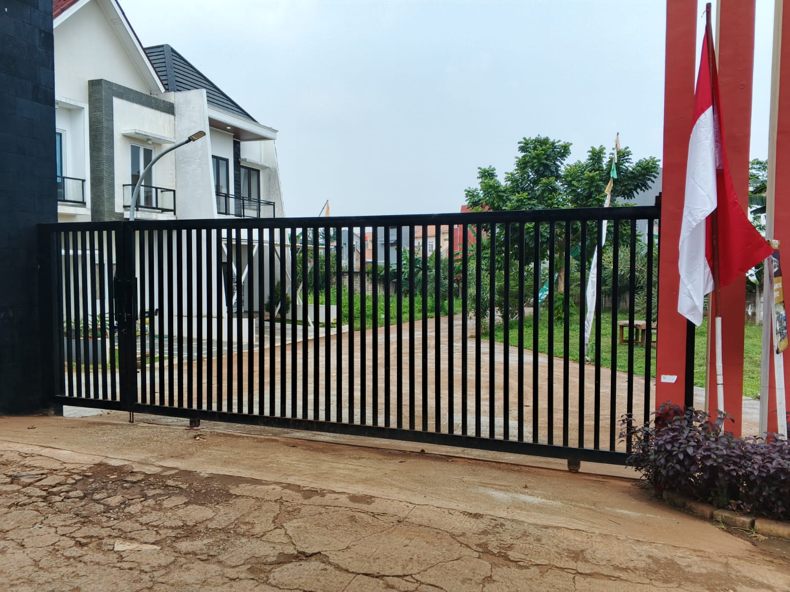 rumah dua lantai siap huni di dekat citra grand cibubur