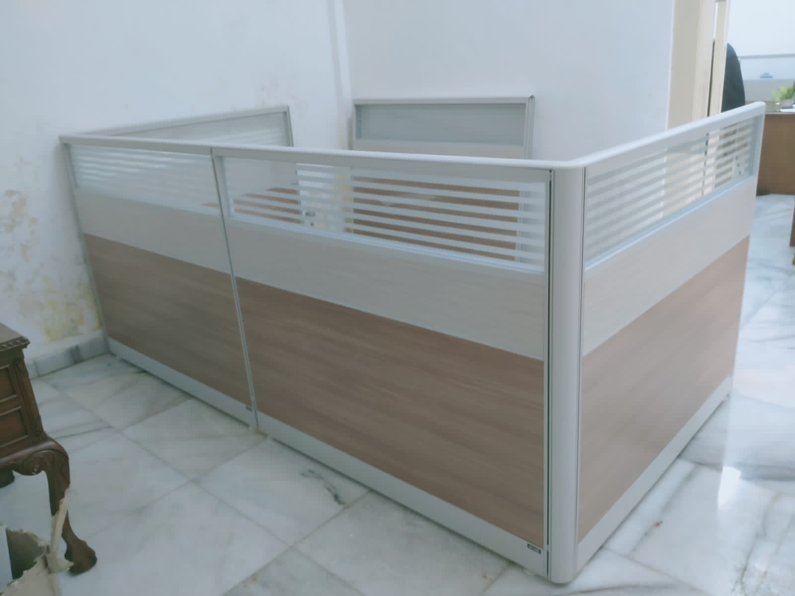 meja kantor partisi /workstation/kubikel kantor