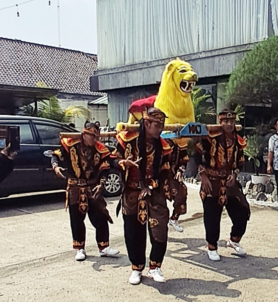 Sisingaan Depok Raya